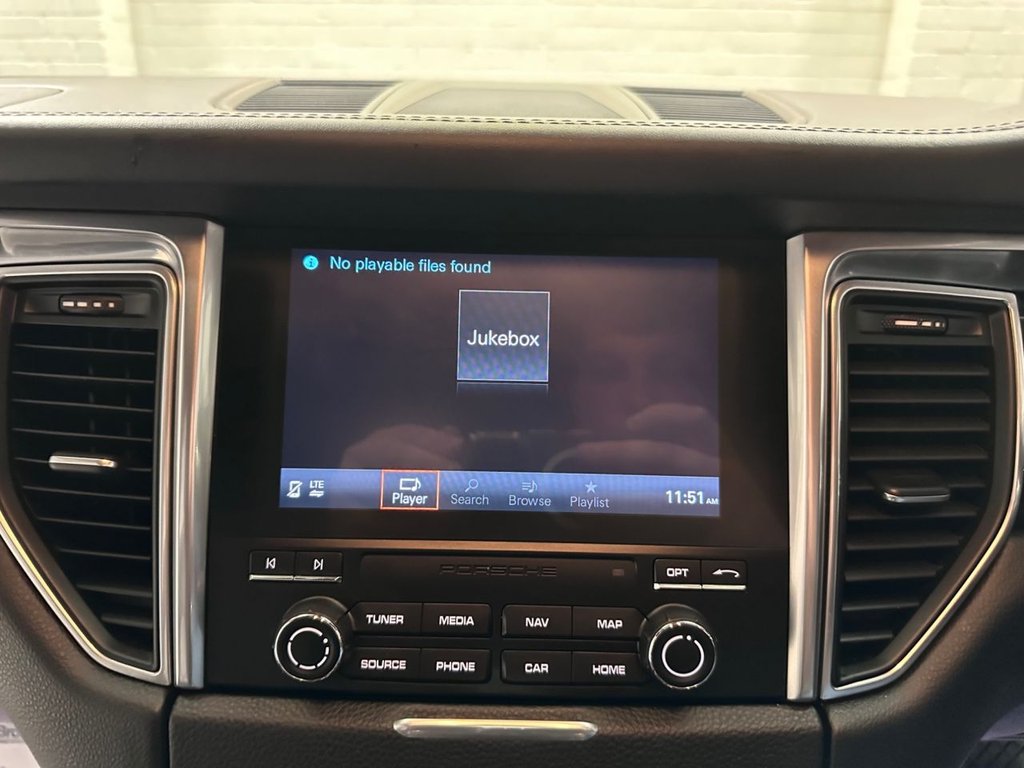 Used Porsche Macan 2017 for sale - 76105911: Photo 32