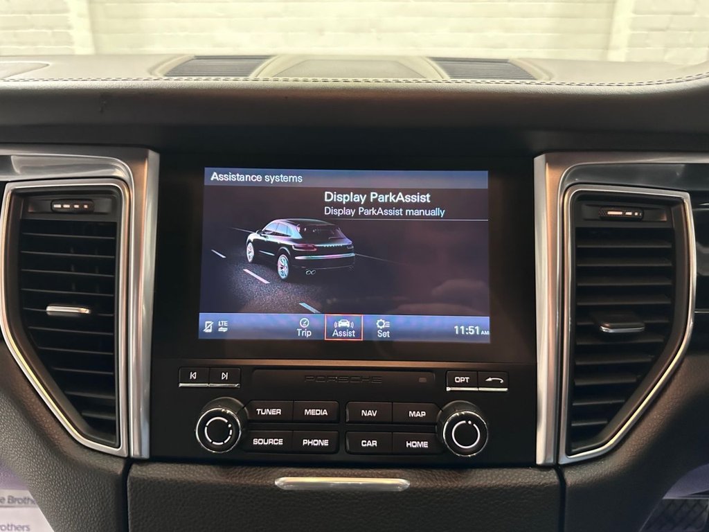 Used Porsche Macan 2017 for sale - 76105911: Photo 35