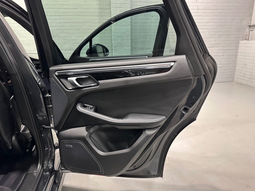 Used Porsche Macan 2017 for sale - 76105911: Photo 44