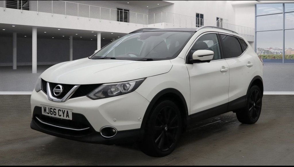 Used Nissan Qashqai 2016 for sale - 77236349: Photo 2
