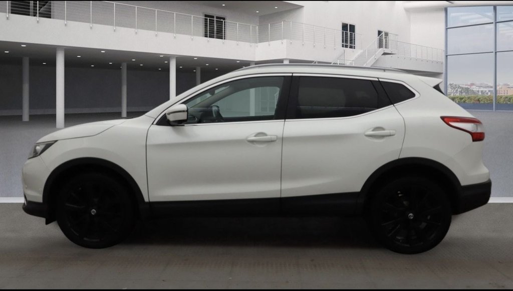 Used Nissan Qashqai 2016 for sale - 77236349: Photo 3