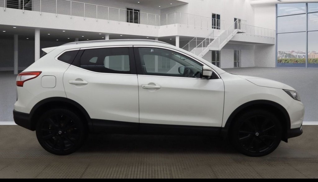 Used Nissan Qashqai 2016 for sale - 77236349: Photo 4