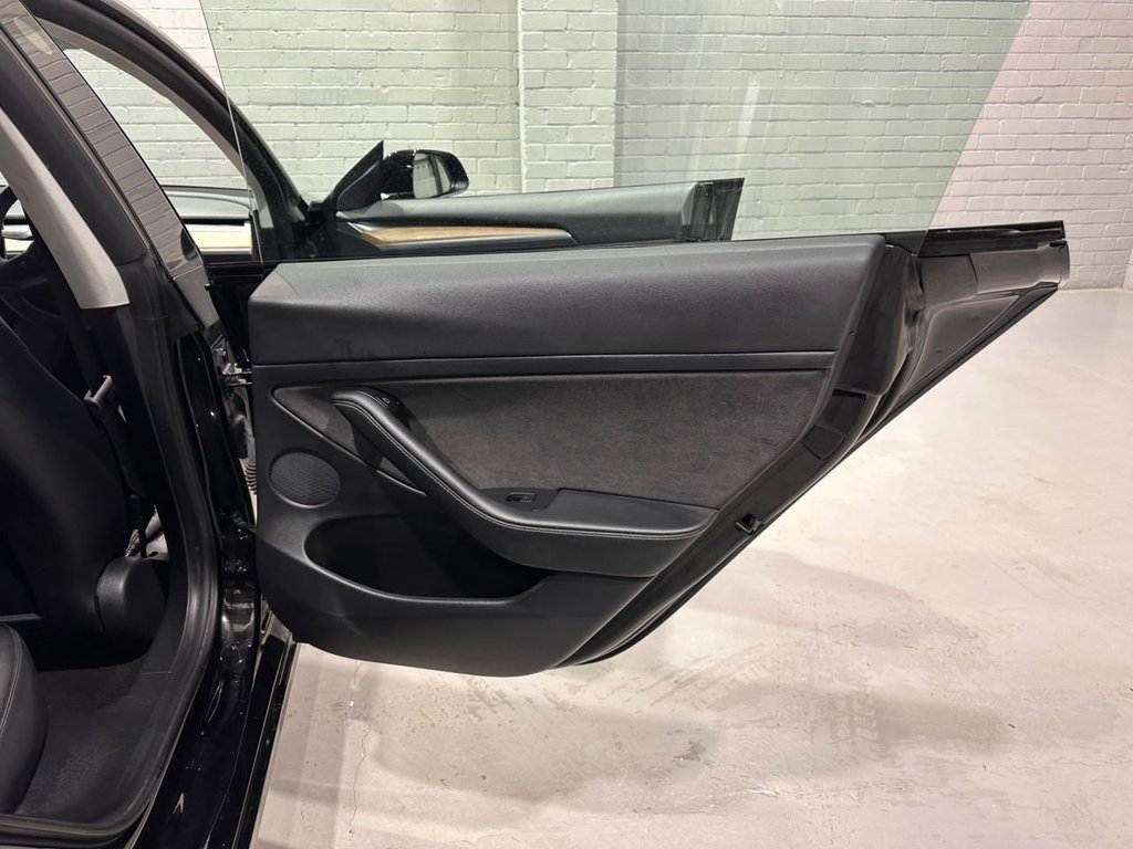 Used Tesla Model 3 2021 for sale - 76396051: Photo 31