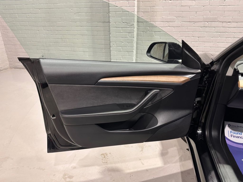 Used Tesla Model 3 2021 for sale - 76396051: Photo 32