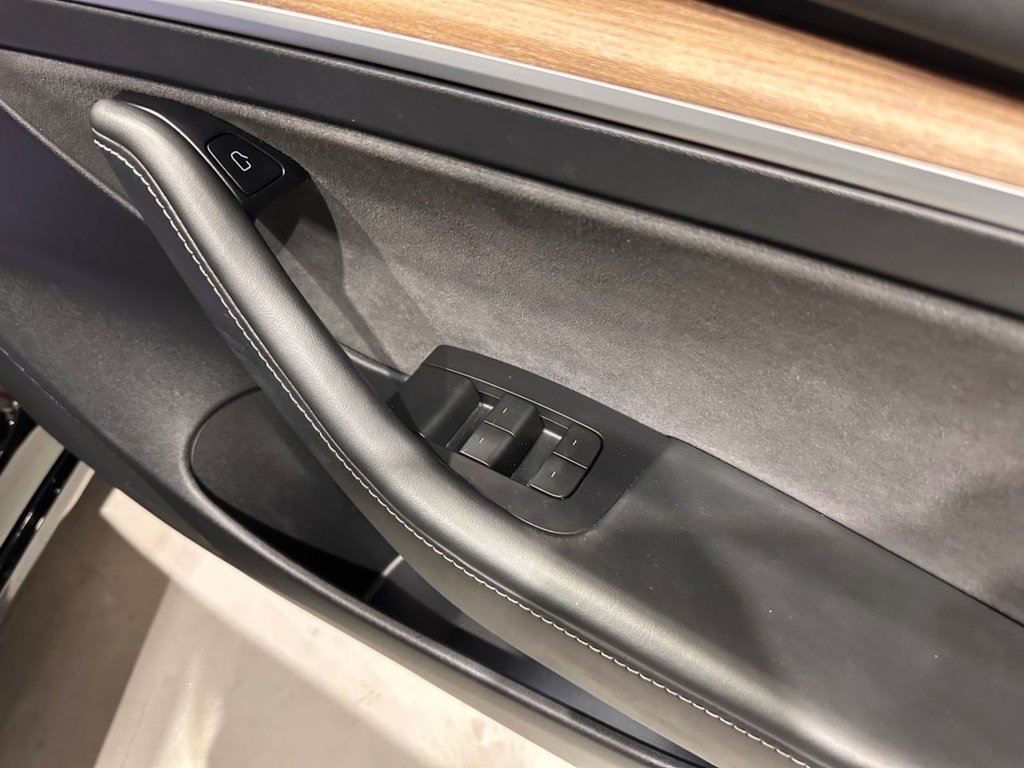 Used Tesla Model 3 2021 for sale - 76396051: Photo 34