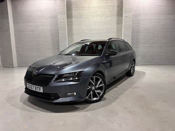 Used Skoda Superb 2017 for sale - 77436902: Photo