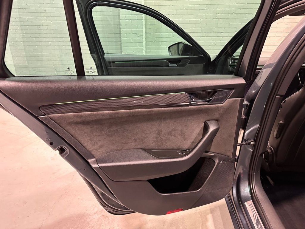 Used Skoda Superb 2017 for sale - 77436902: Photo 43