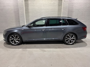 Used Skoda Superb 2017 for sale - 77436902: Photo