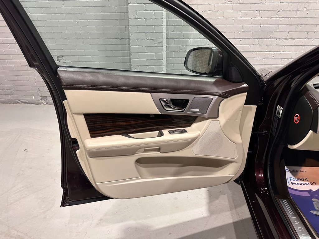 Used Jaguar XF 2011 for sale - 77451906: Photo 37