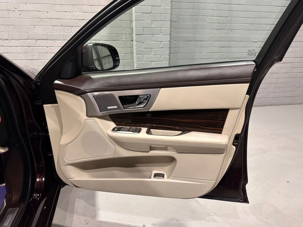 Used Jaguar XF 2011 for sale - 77451906: Photo 38