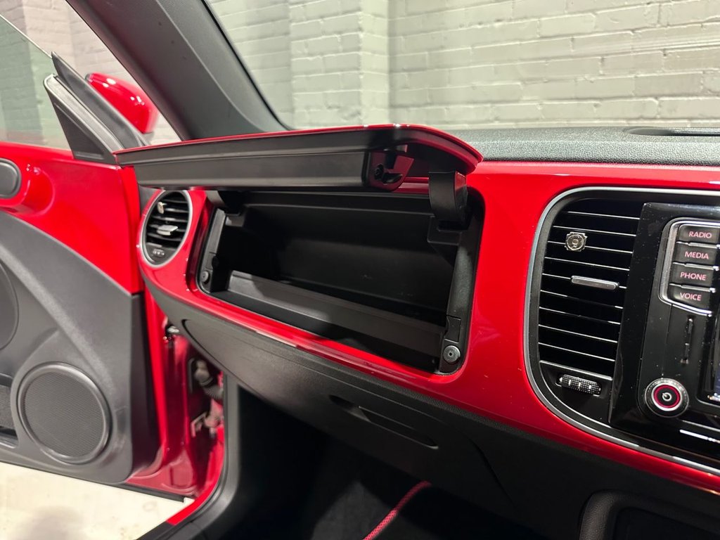 Used Volkswagen Beetle 2016 for sale - 76698409: Photo 22