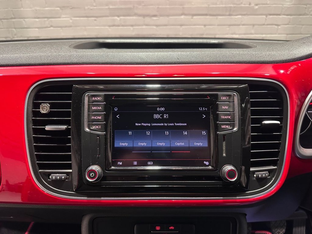 Used Volkswagen Beetle 2016 for sale - 76698409: Photo 24