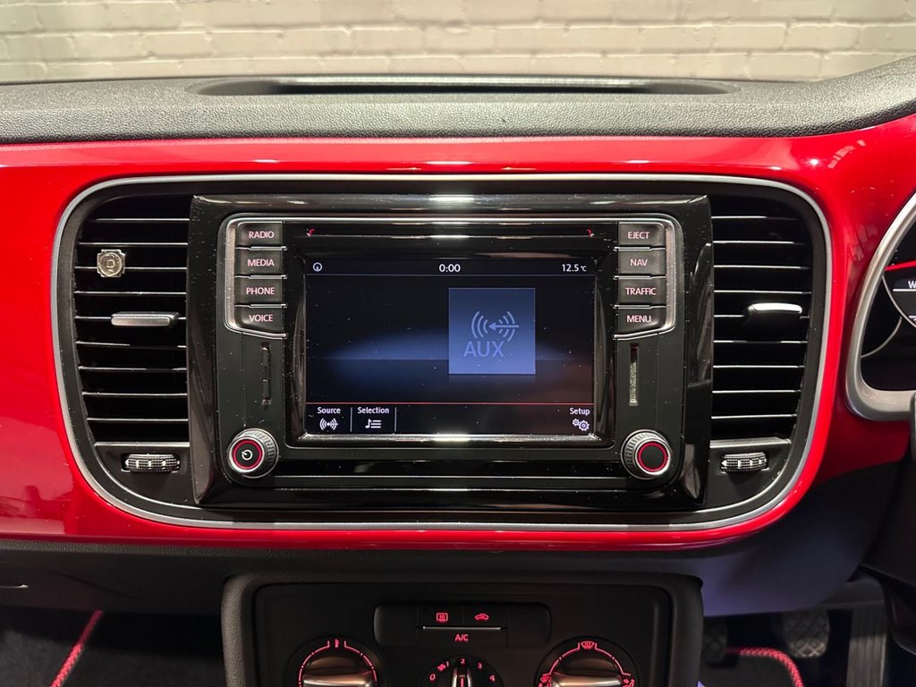 Used Volkswagen Beetle 2016 for sale - 76698409: Photo 26