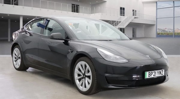 Used Tesla Model 3 2021 for sale - 76124252: Photo 2