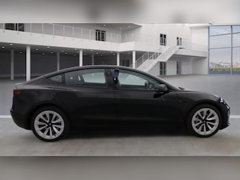 Used Tesla Model 3 2021 for sale - 76124252: Photo 4