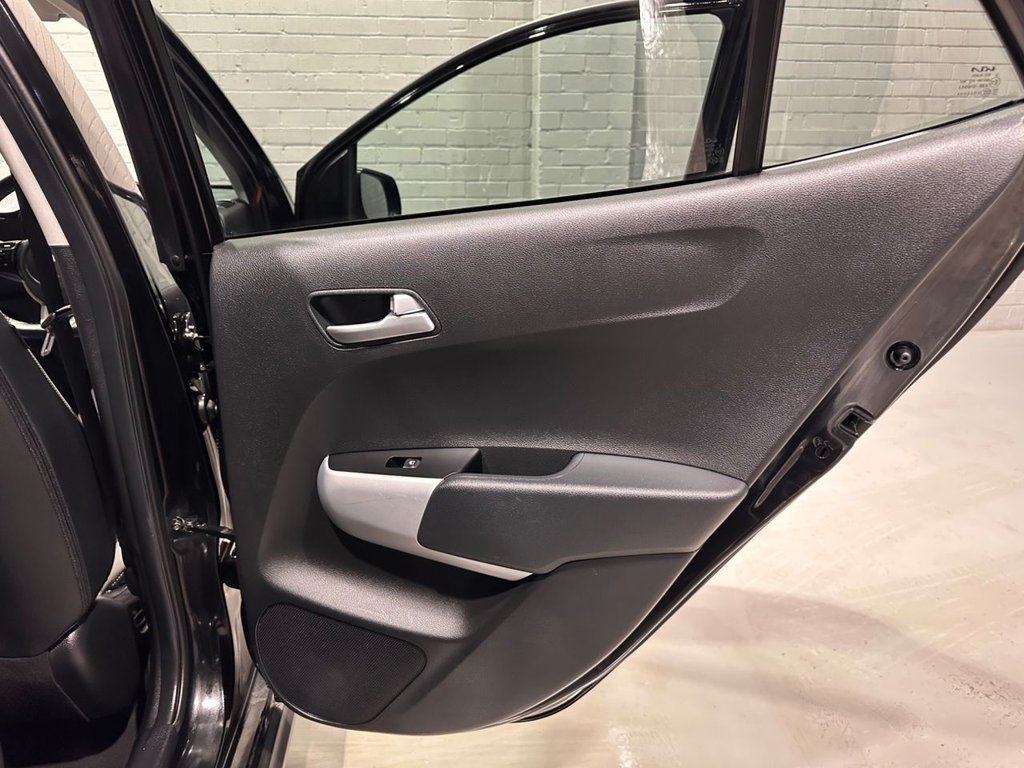 Used Kia Picanto 2022 for sale - 76642651: Photo 34