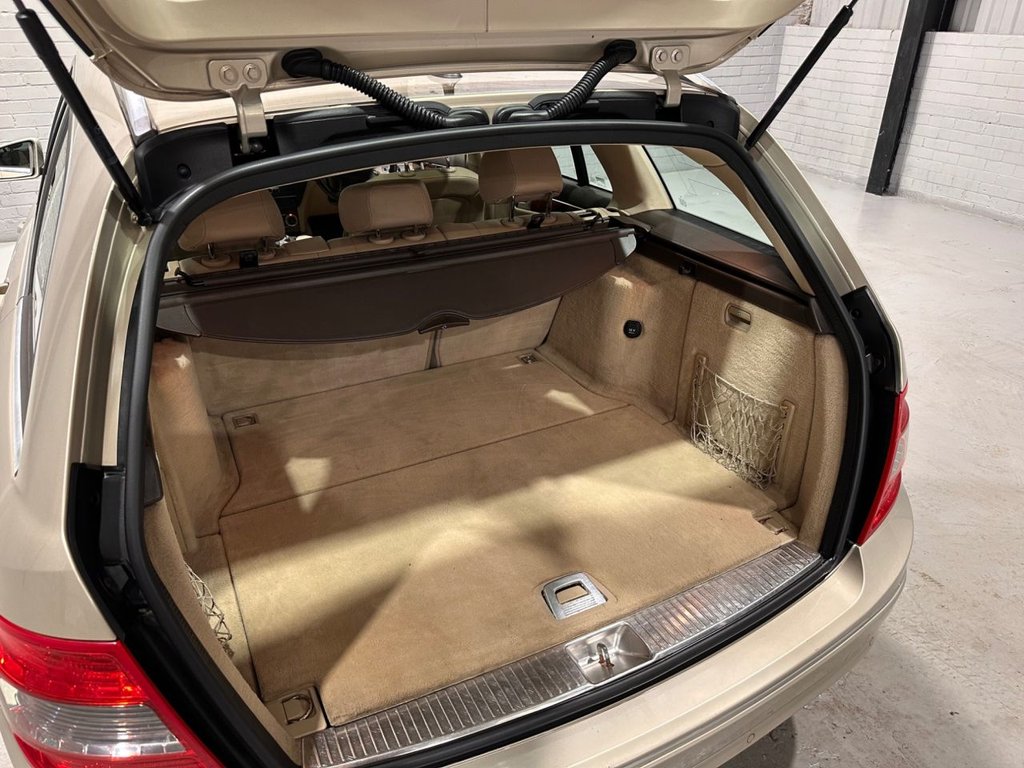 Used Mercedes-Benz C Class 2009 for sale - 78124629: Photo 33