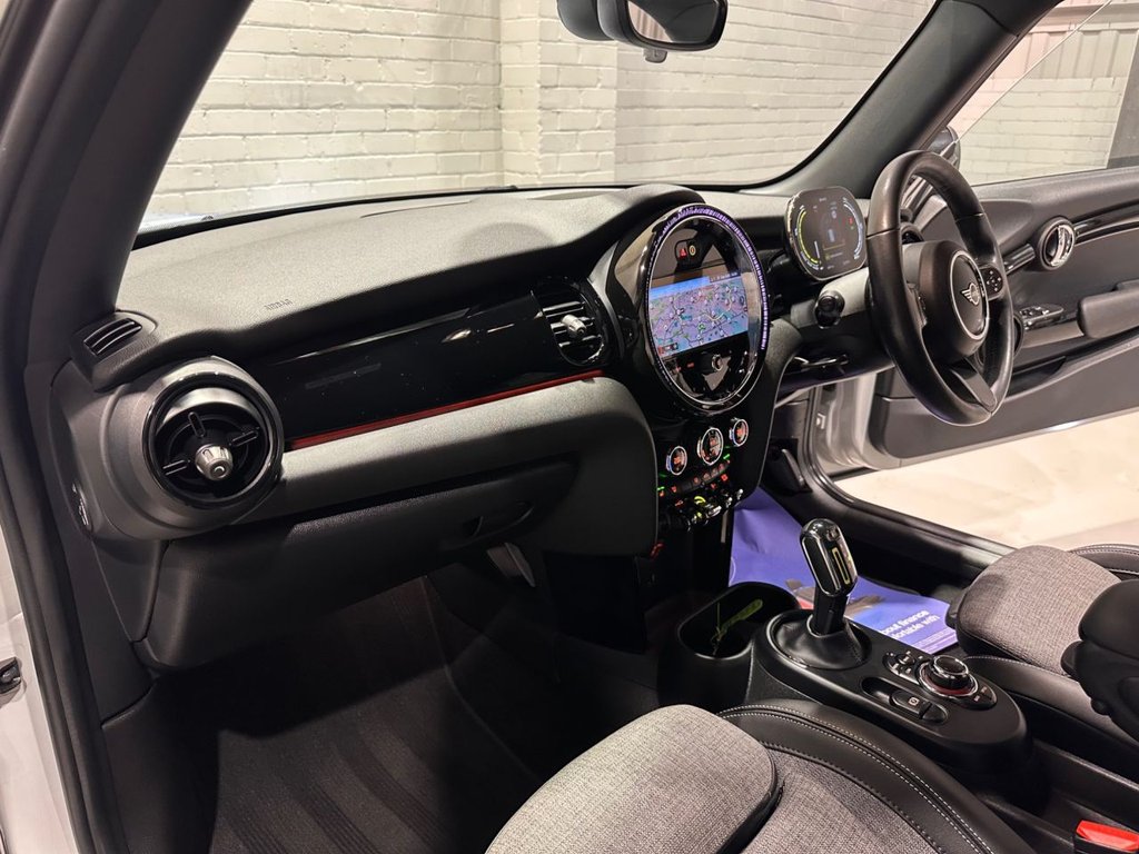 Used MINI Electric Hatch 2021 for sale - 76784105: Photo 11