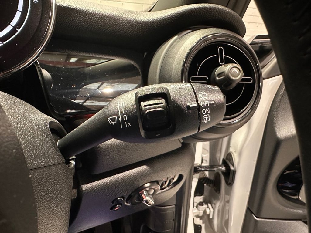 Used MINI Electric Hatch 2021 for sale - 76784105: Photo 37