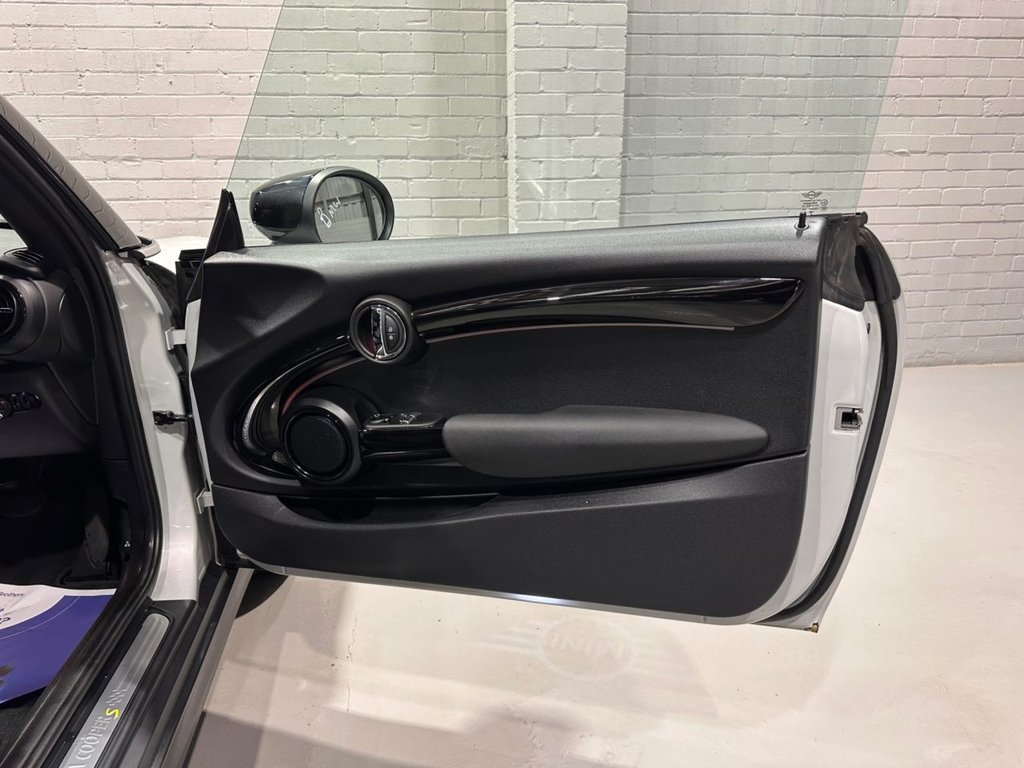 Used MINI Electric Hatch 2021 for sale - 76784105: Photo 40