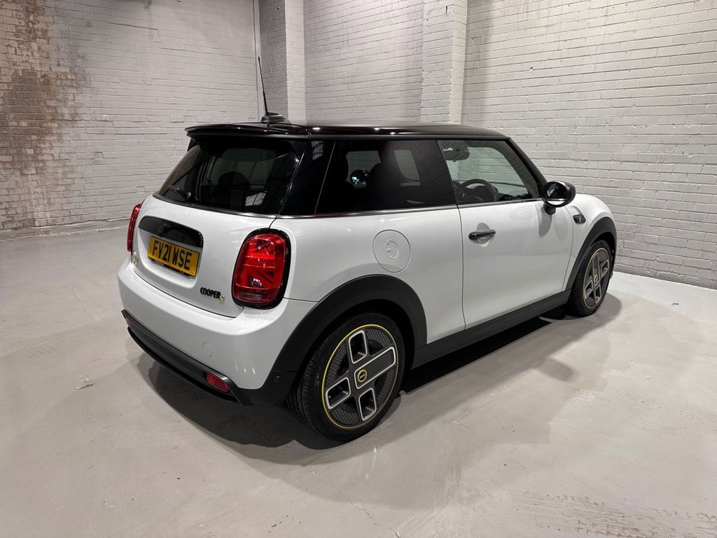 Used MINI Electric Hatch 2021 for sale - 76784105: Photo 8