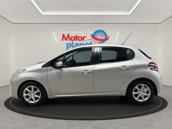 Used Peugeot 208 2014 for sale - 79077353: Photo