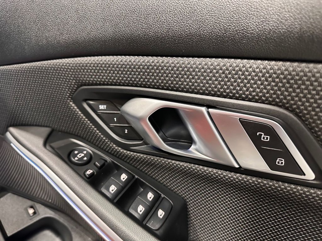 Used BMW 3 Series 2019 for sale - 77835270: Photo 47