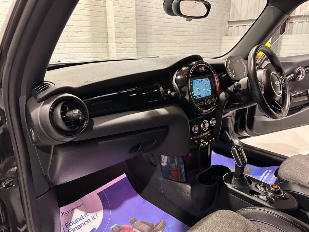 Used MINI Electric Hatch 2020 for sale - 76841229: Photo 11