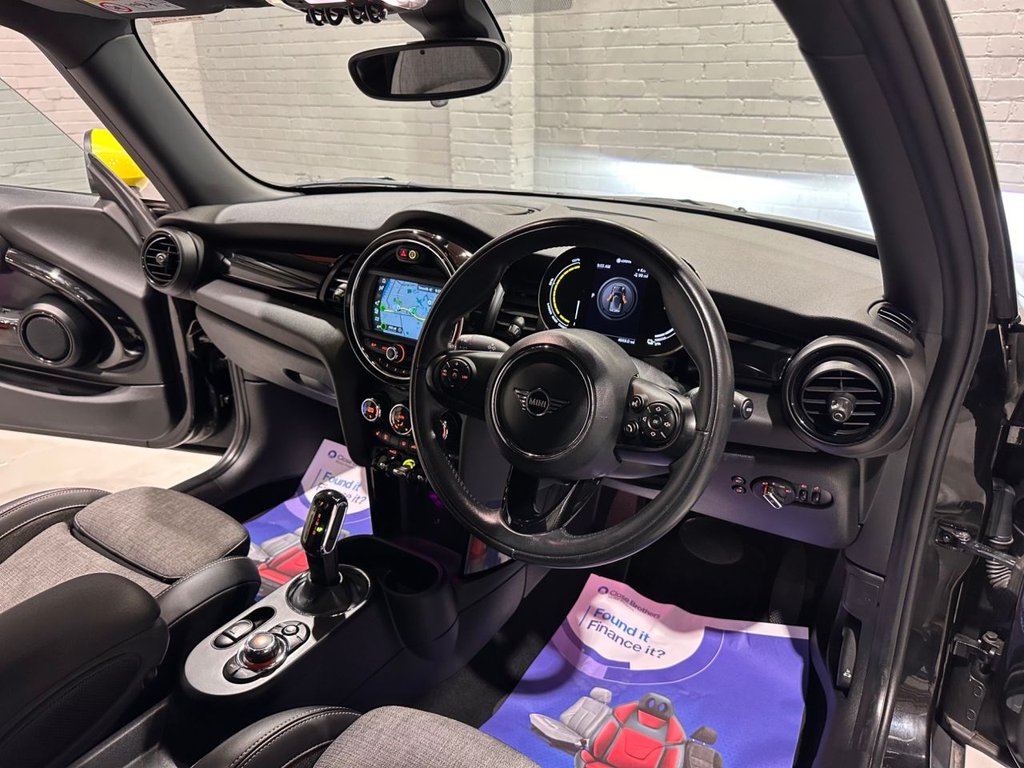 Used MINI Electric Hatch 2020 for sale - 76841229: Photo 12