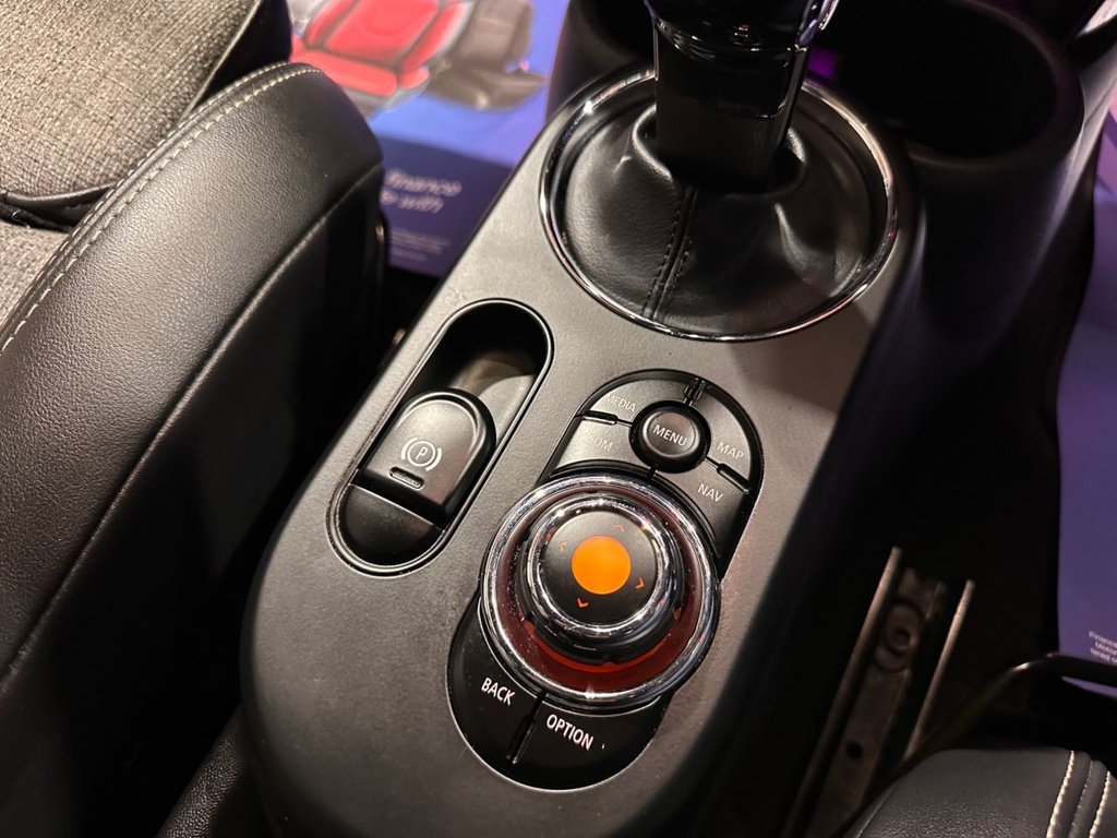 Used MINI Electric Hatch 2020 for sale - 76841229: Photo 43