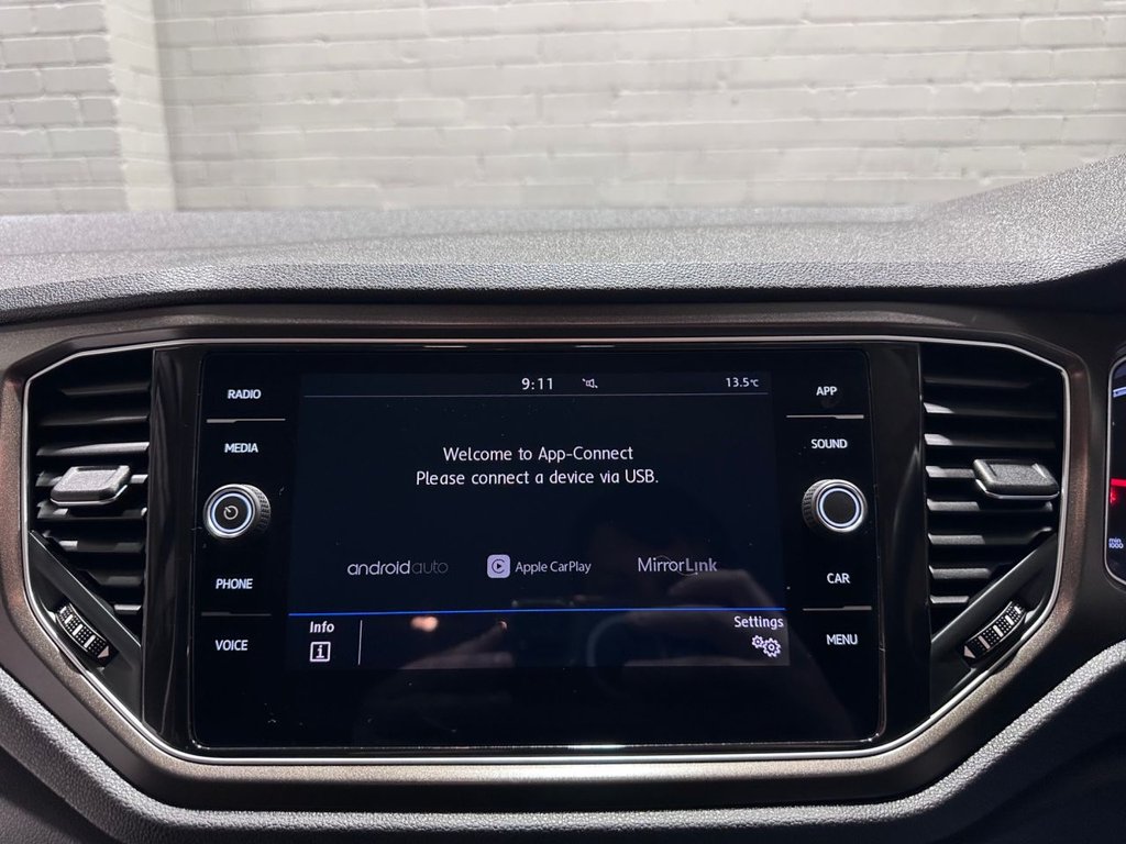 Used Volkswagen T-Roc 2018 for sale - 76173343: Photo 24