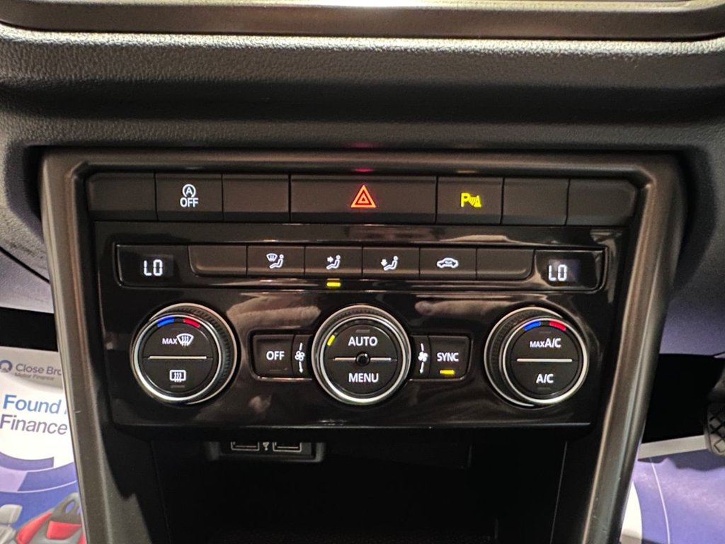 Used Volkswagen T-Roc 2018 for sale - 76173343: Photo 32