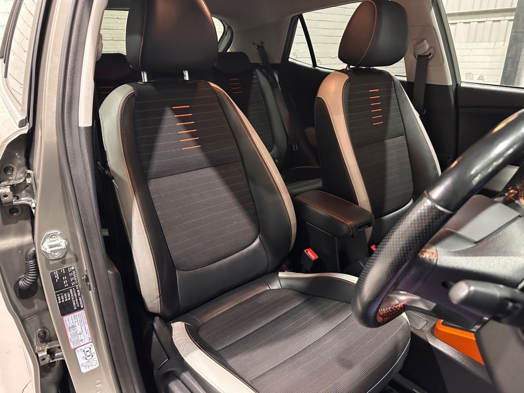 Used Kia Stonic 2018 for sale - 76595938: Photo 14