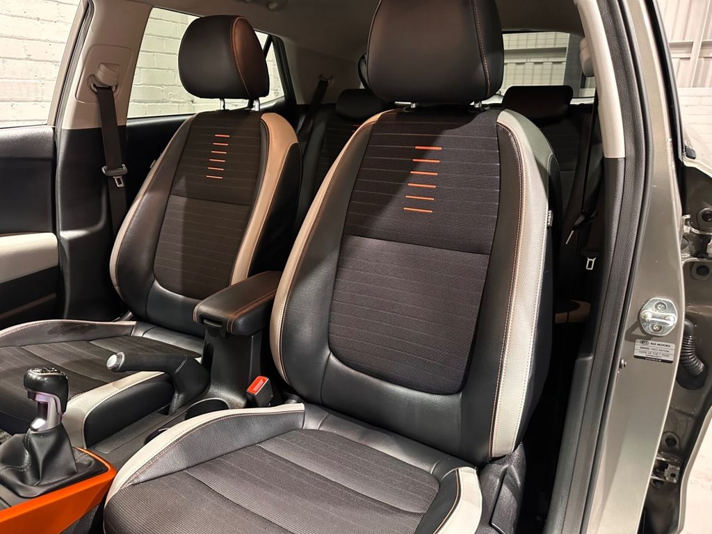 Used Kia Stonic 2018 for sale - 76595938: Photo 15