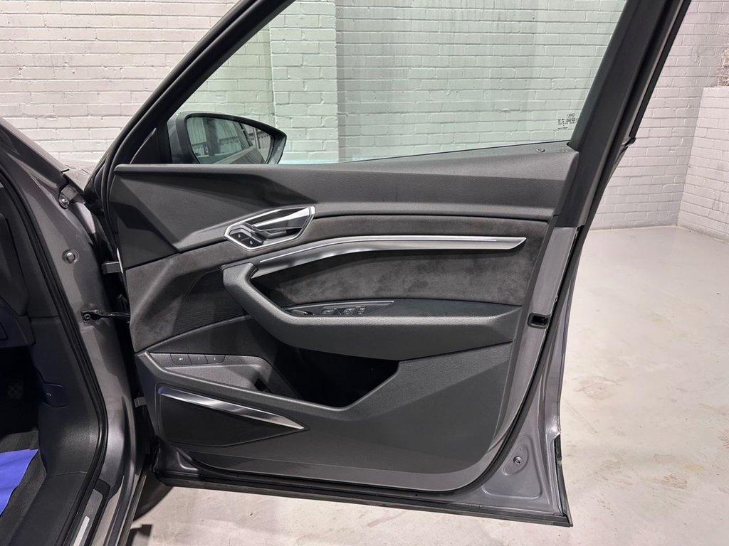 Used Audi e-tron 2020 for sale - 76368196: Photo 44