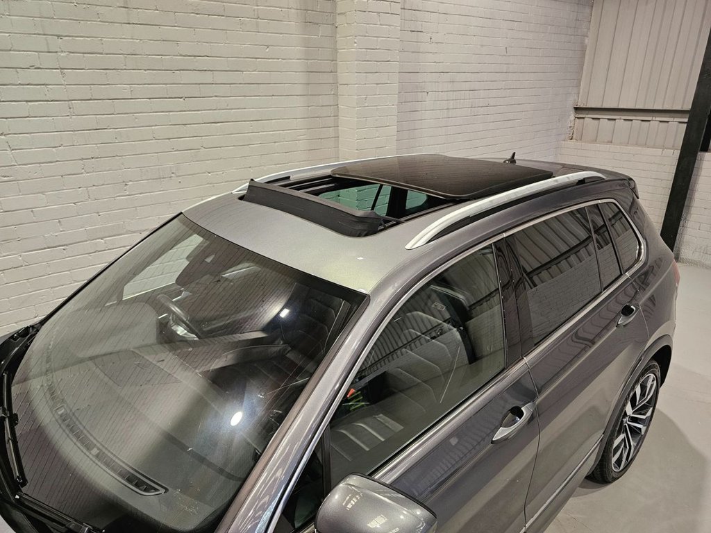 Used Volkswagen Tiguan 2018 for sale - 76797591: Photo 11