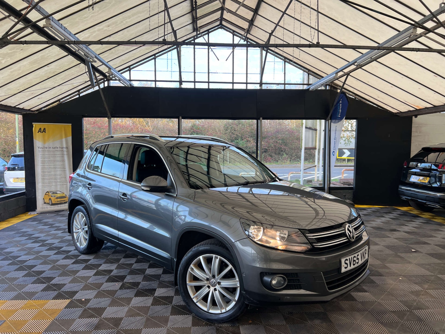 Used Volkswagen Tiguan 2015 for sale - 76571356: Photo 1