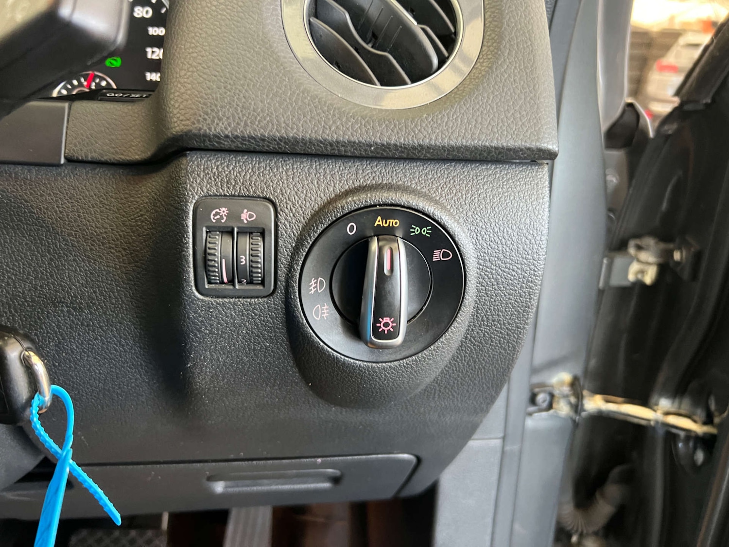 Used Volkswagen Tiguan 2015 for sale - 76571356: Photo 13