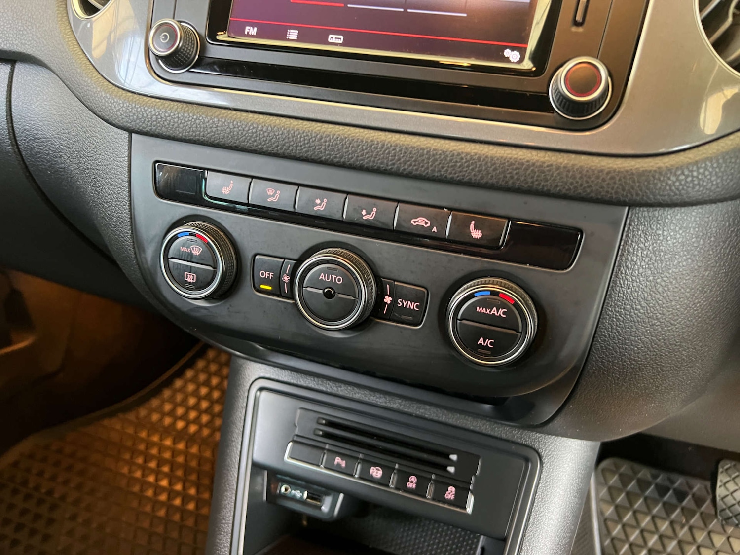 Used Volkswagen Tiguan 2015 for sale - 76571356: Photo 20