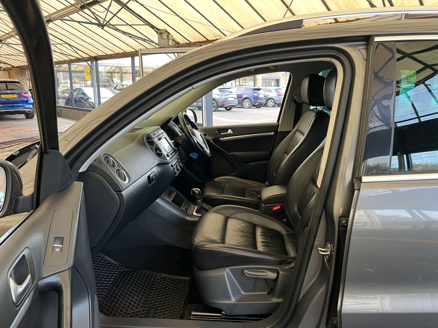 Used Volkswagen Tiguan 2015 for sale - 76571356: Photo 24