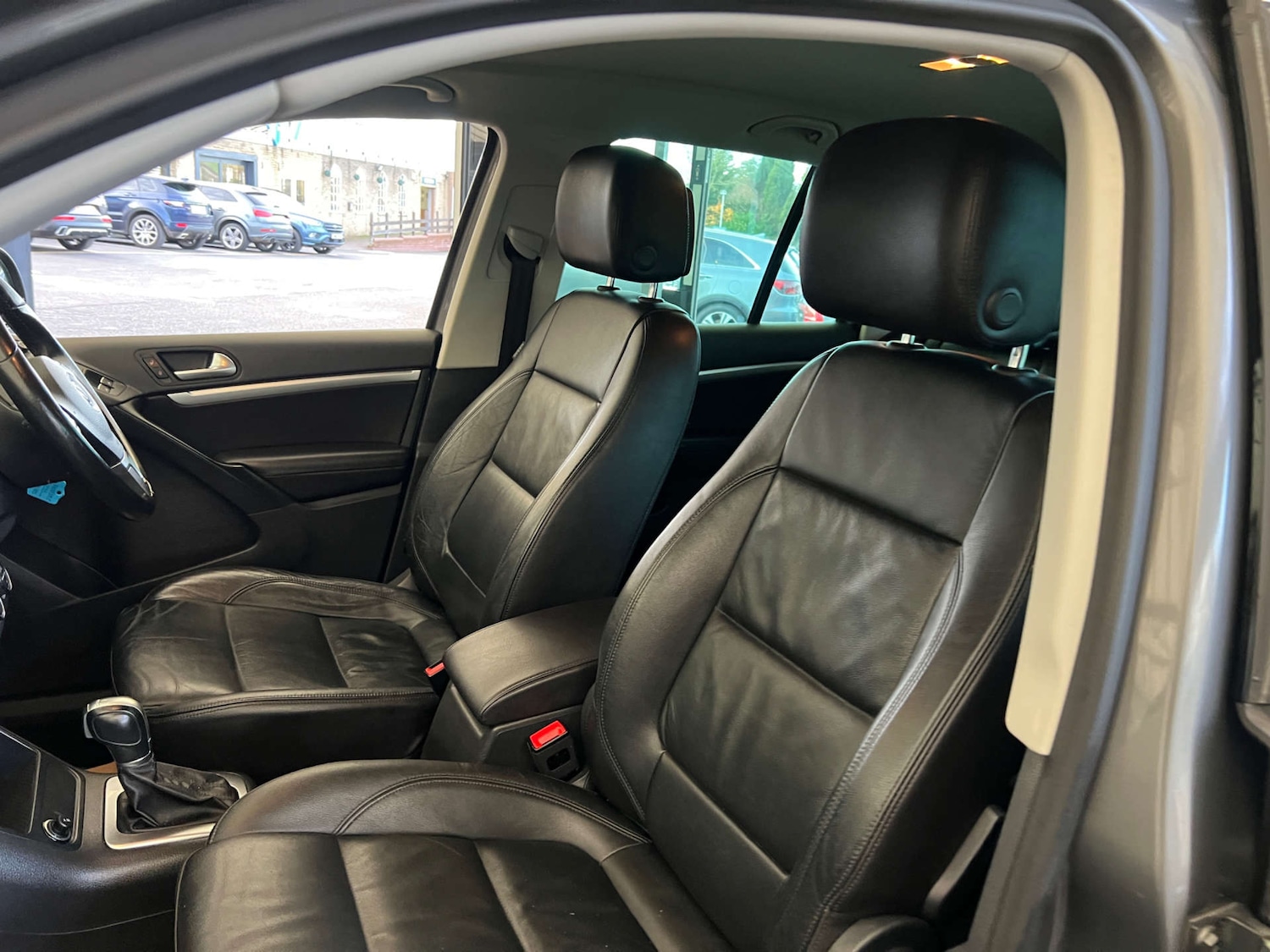 Used Volkswagen Tiguan 2015 for sale - 76571356: Photo 25