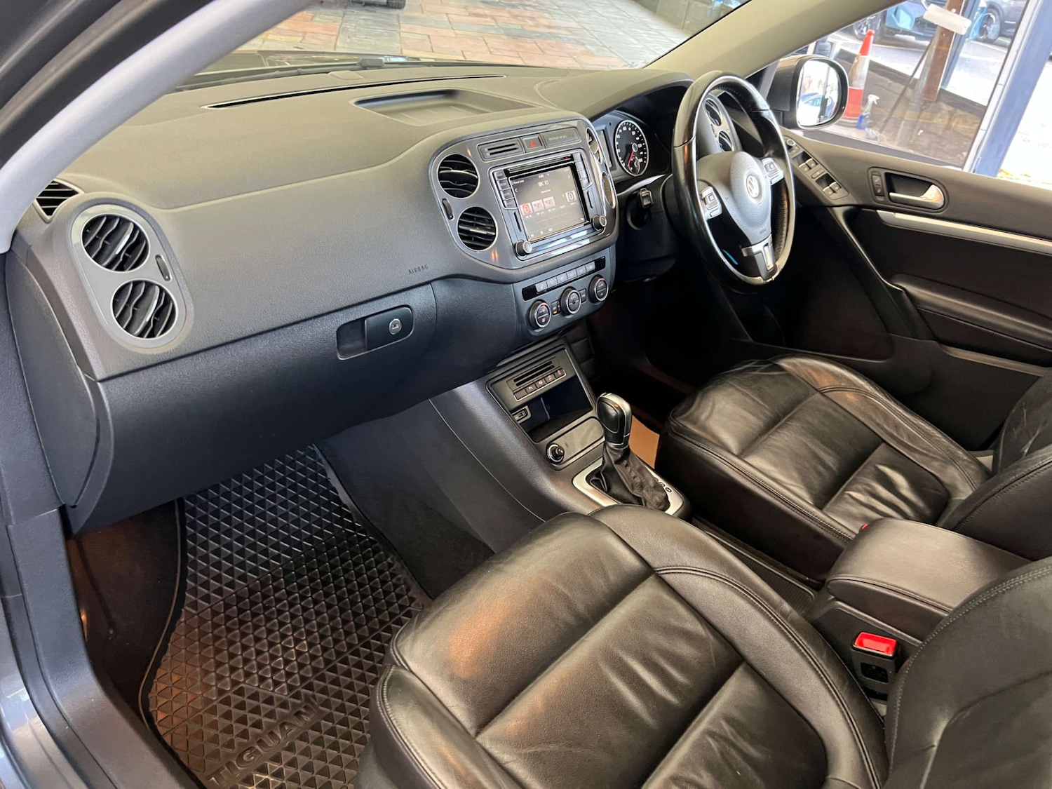 Used Volkswagen Tiguan 2015 for sale - 76571356: Photo 26