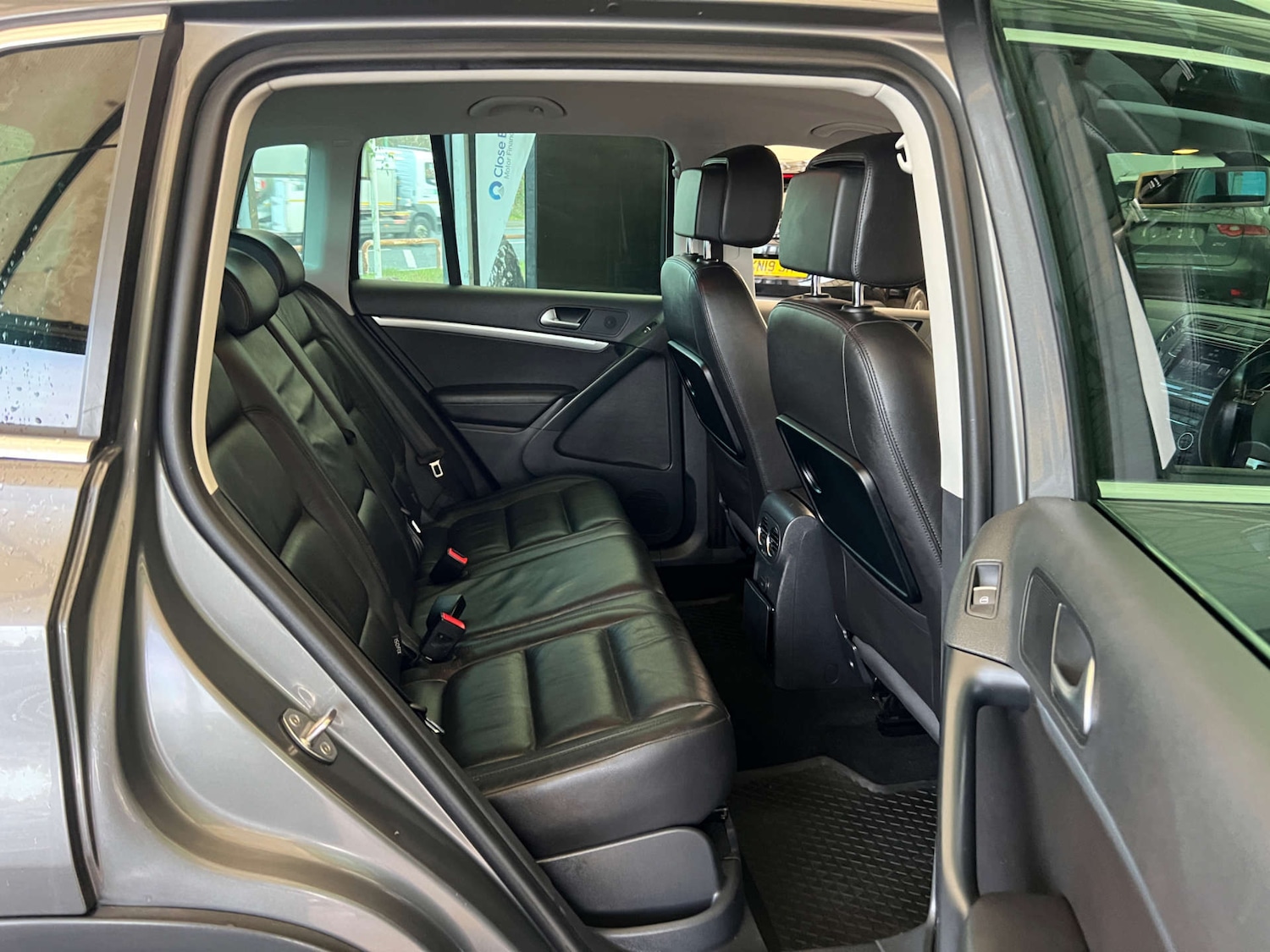 Used Volkswagen Tiguan 2015 for sale - 76571356: Photo 28