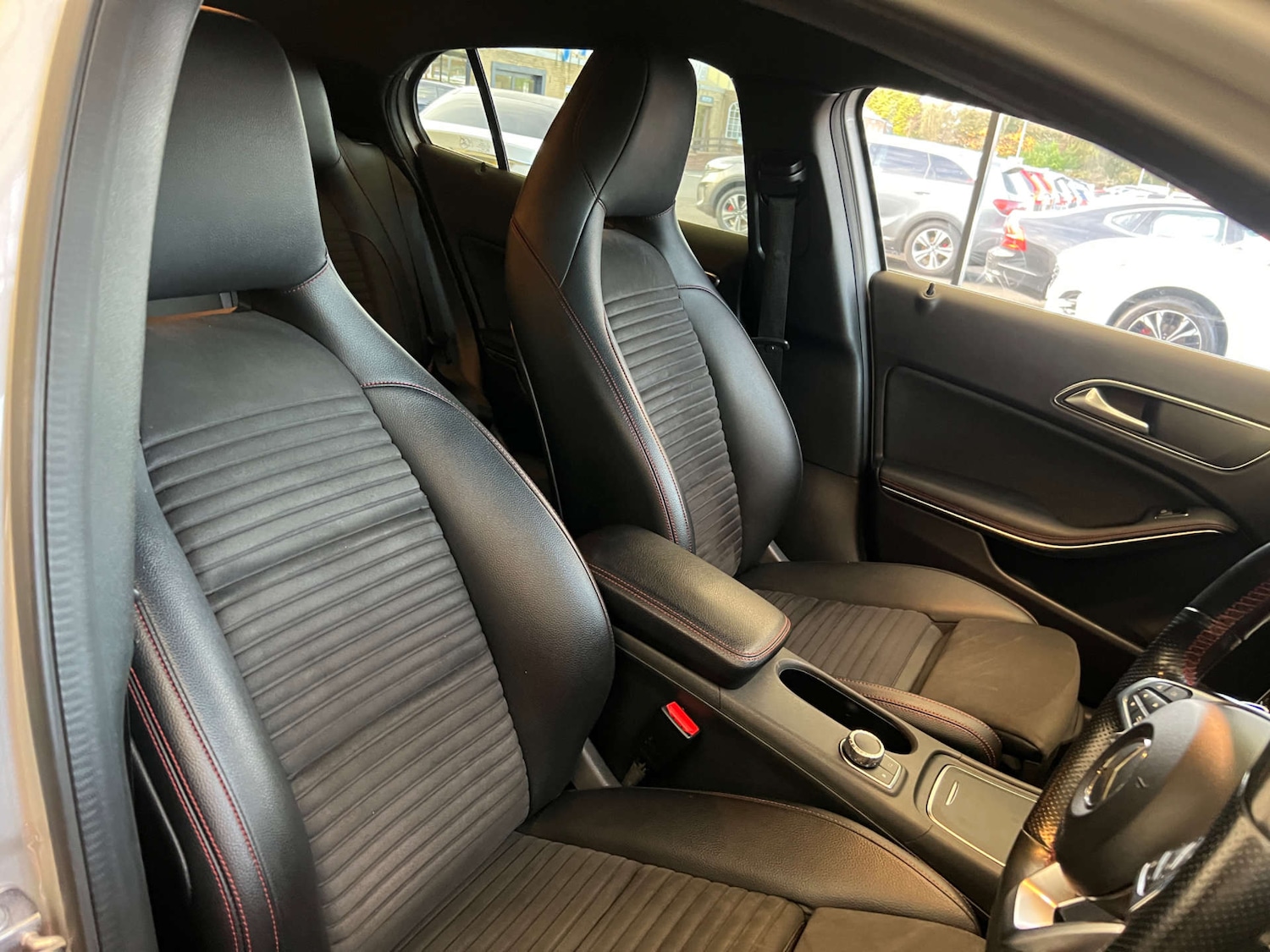 Used Mercedes-Benz GLA 2018 for sale - 76571352: Photo 11