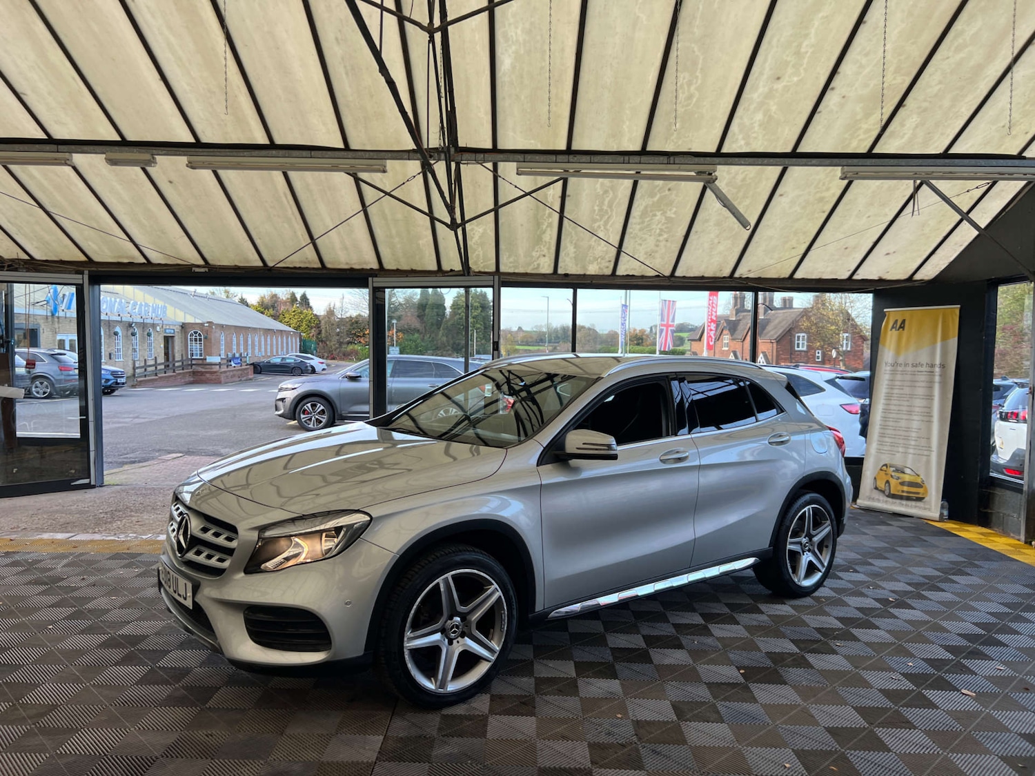 Used Mercedes-Benz GLA 2018 for sale - 76571352: Photo 4