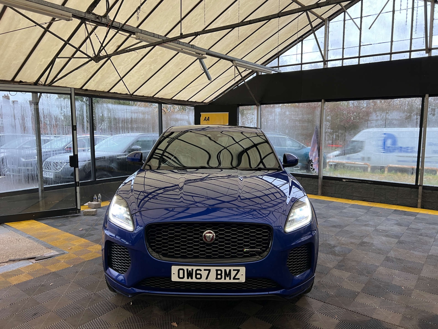 Used Jaguar E-Pace 2018 for sale - 76846805: Photo 2