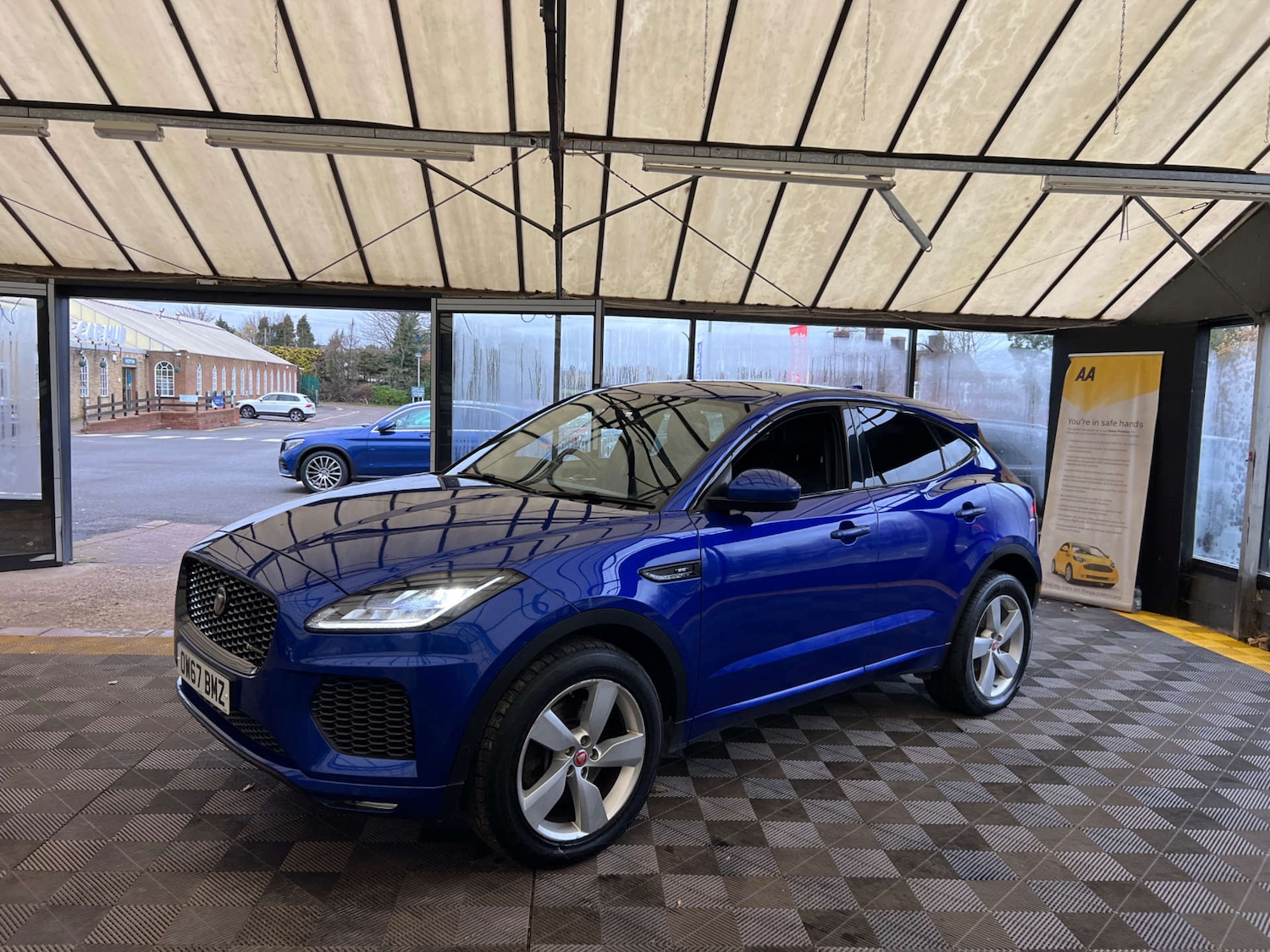 Used Jaguar E-Pace 2018 for sale - 76846805: Photo 3