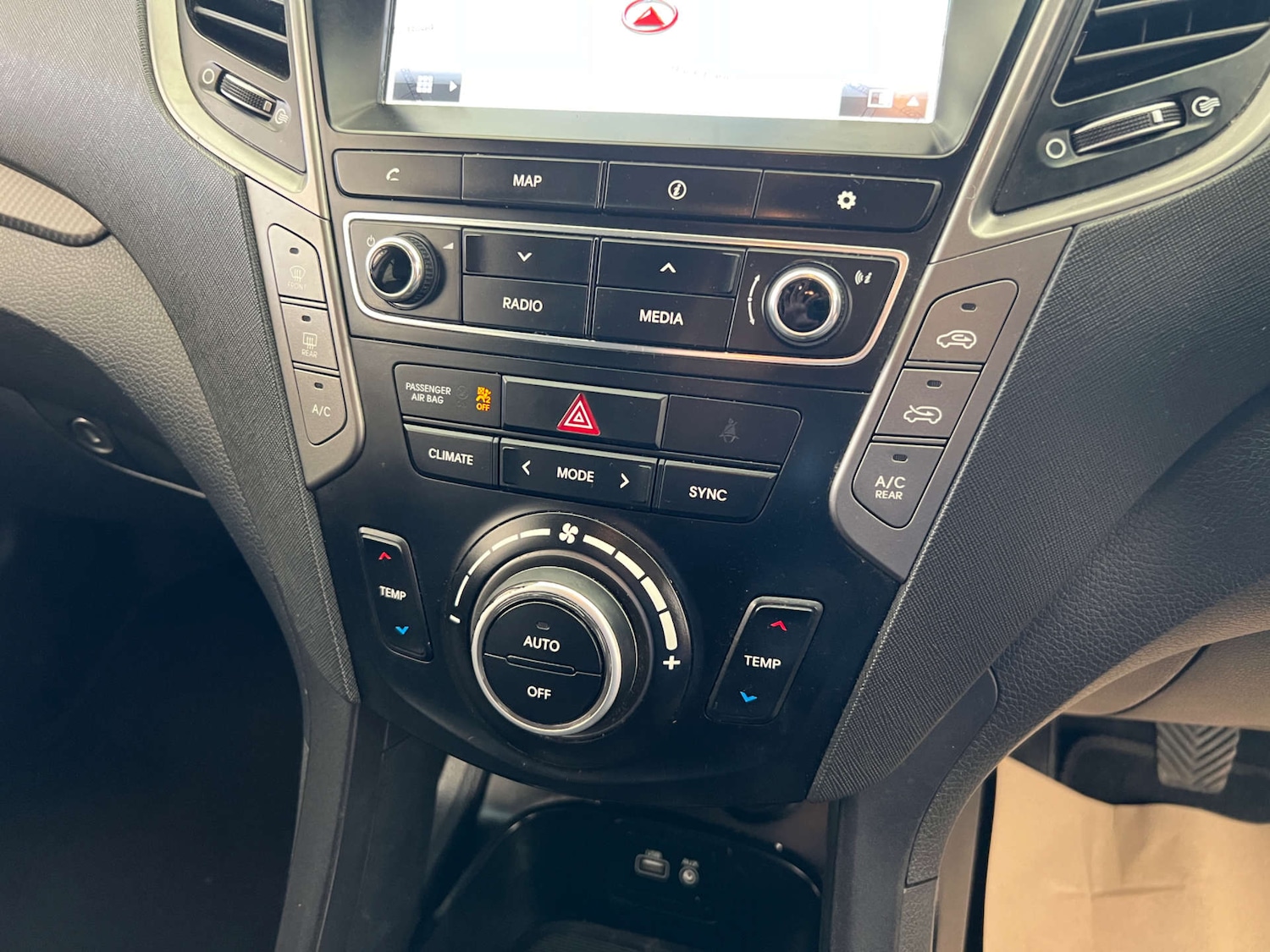 Used Hyundai Santa Fe 2018 for sale - 76591657: Photo 21