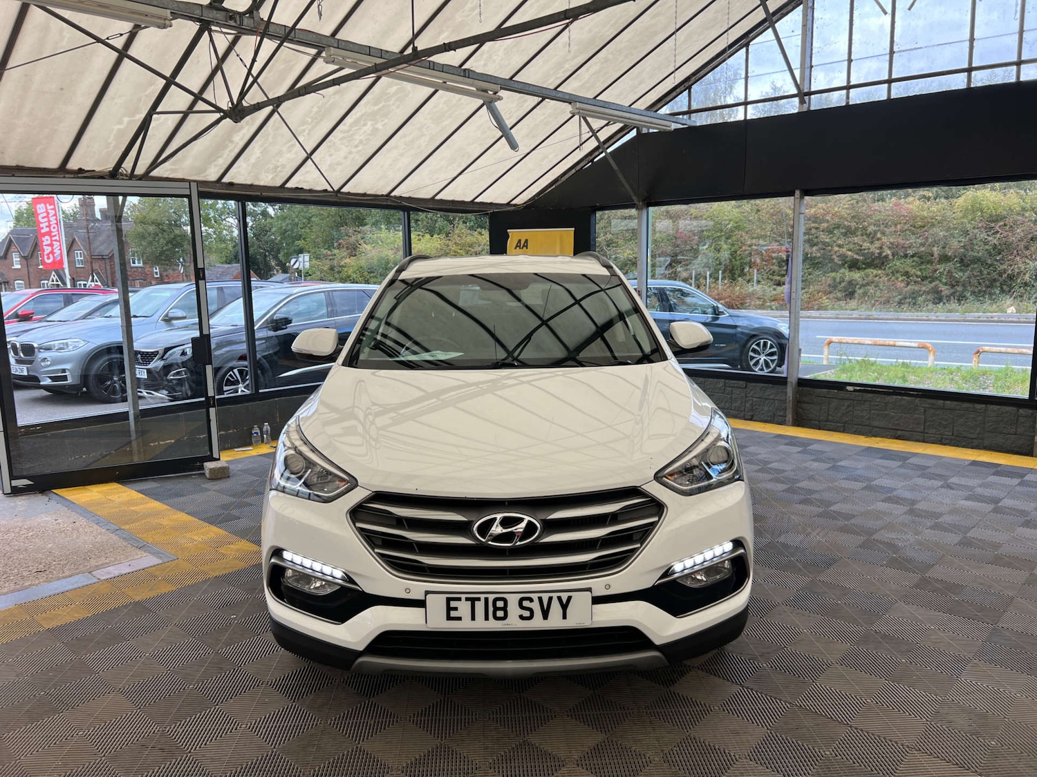 Used Hyundai Santa Fe 2018 for sale - 76591657: Photo 3