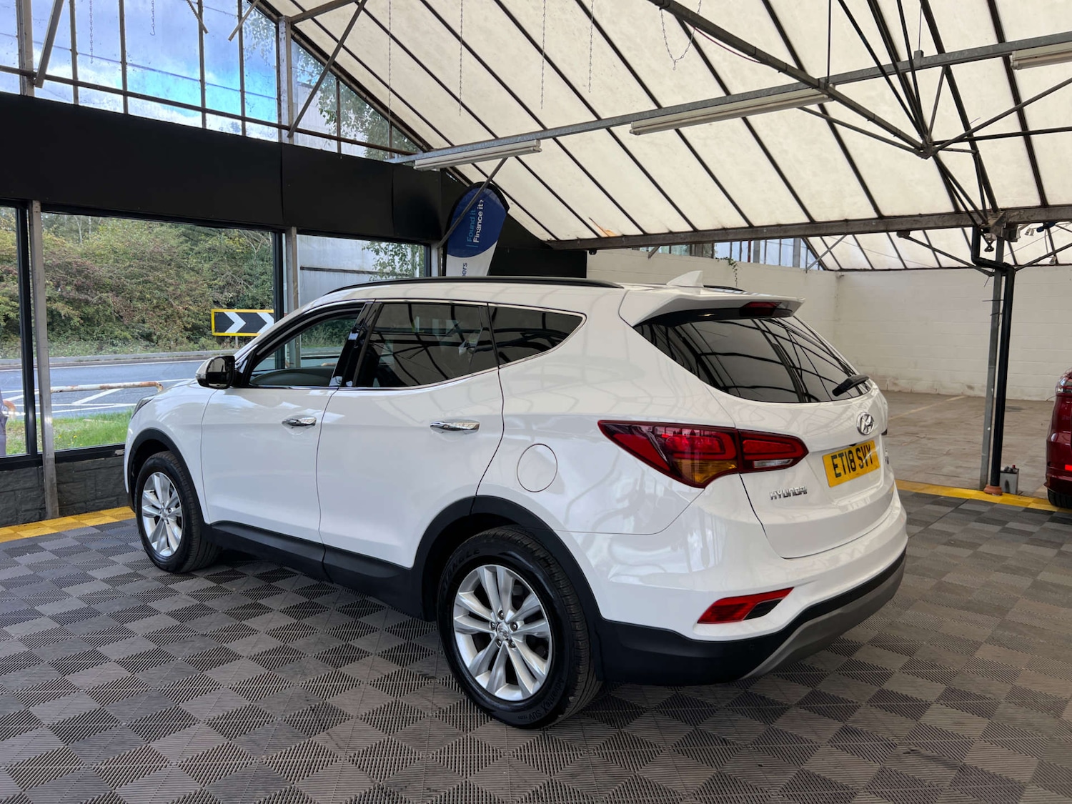 Used Hyundai Santa Fe 2018 for sale - 76591657: Photo 6